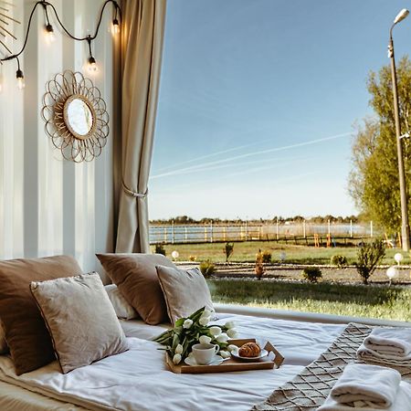 Herbals - Tree&Lake Houses With Bath, Sauna, Bikes, Motorboat เมียลโน ภายนอก รูปภาพ