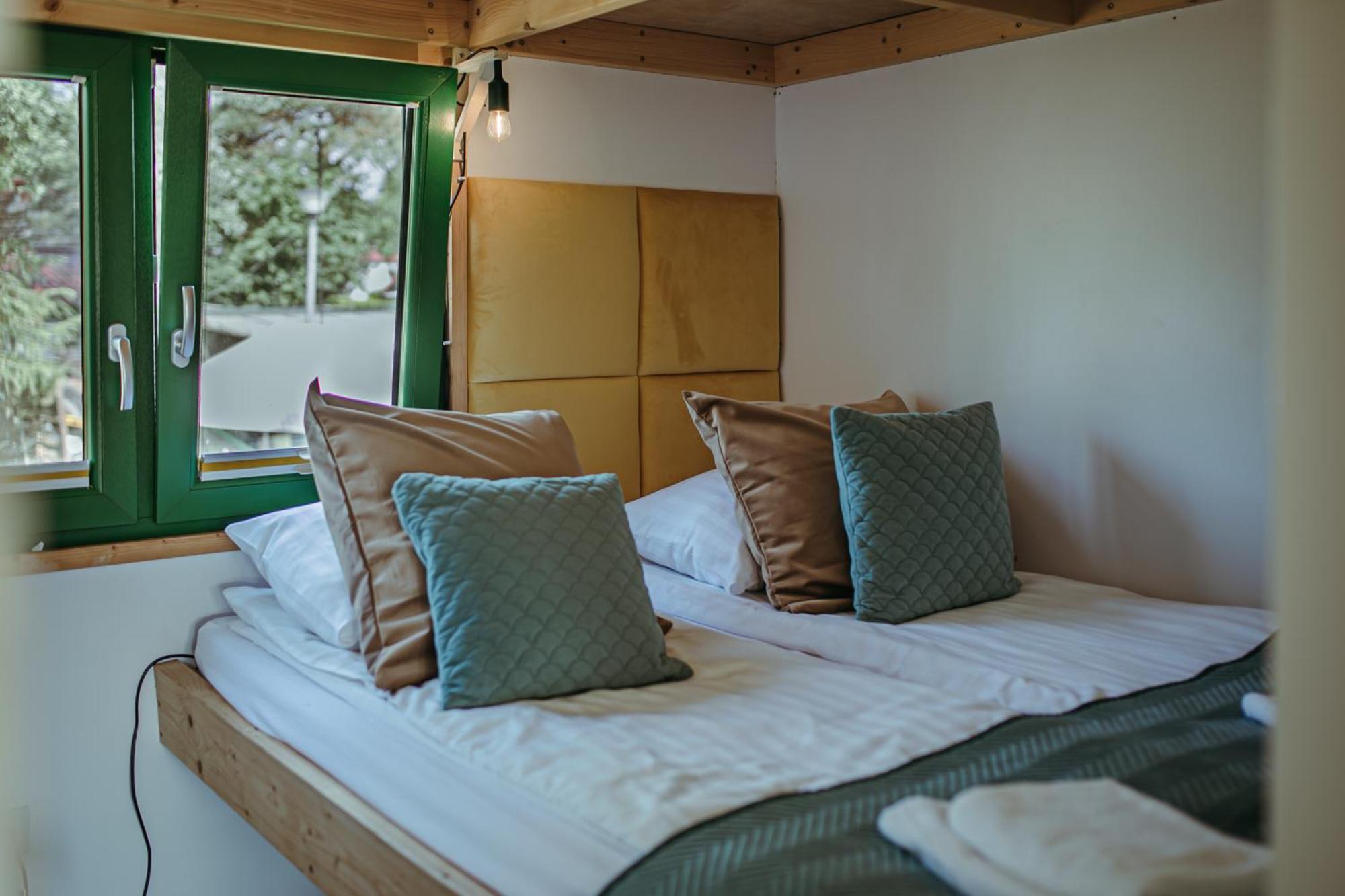 Herbals - Tree&Lake Houses With Bath, Sauna, Bikes, Motorboat เมียลโน ห้อง รูปภาพ