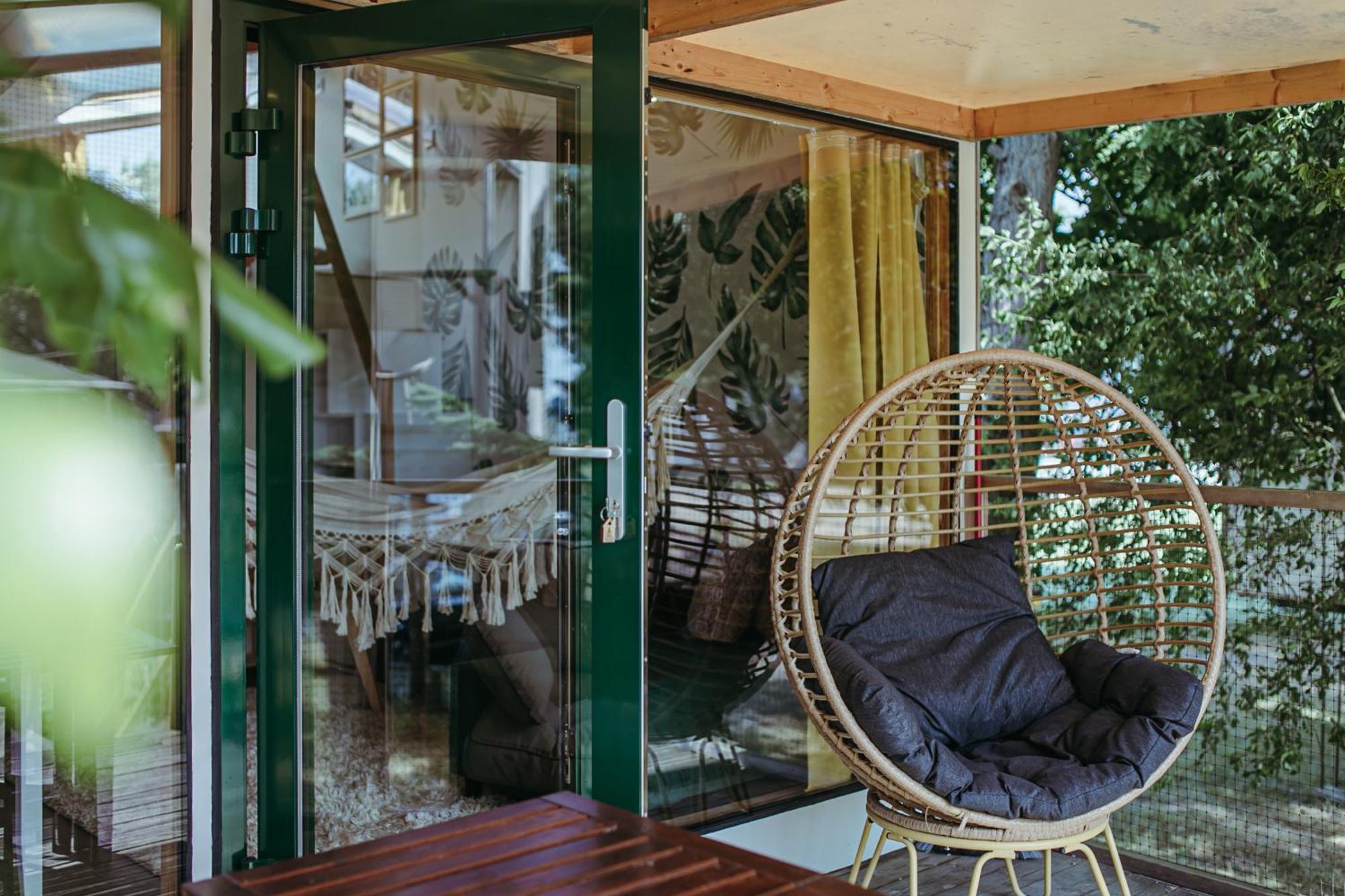 Herbals - Tree&Lake Houses With Bath, Sauna, Bikes, Motorboat เมียลโน ห้อง รูปภาพ